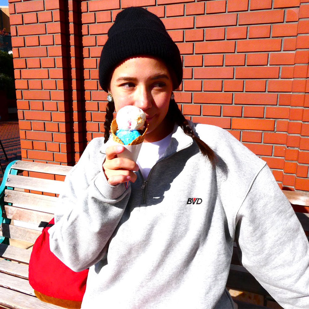 SMALL LOGO HALF ZIP SWEAT